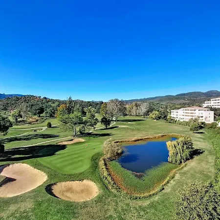 2p Lumineux Avec Grande Terrasse, Vue Sur Le Golf